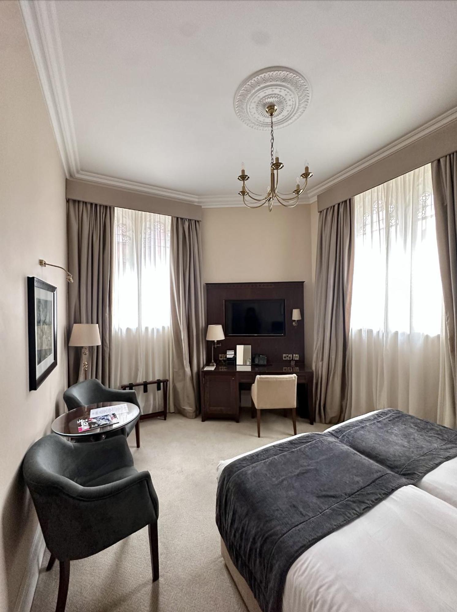 เซนต์ พอล โฮเต็ล Hotel ลอนดอน ภายนอก รูปภาพ